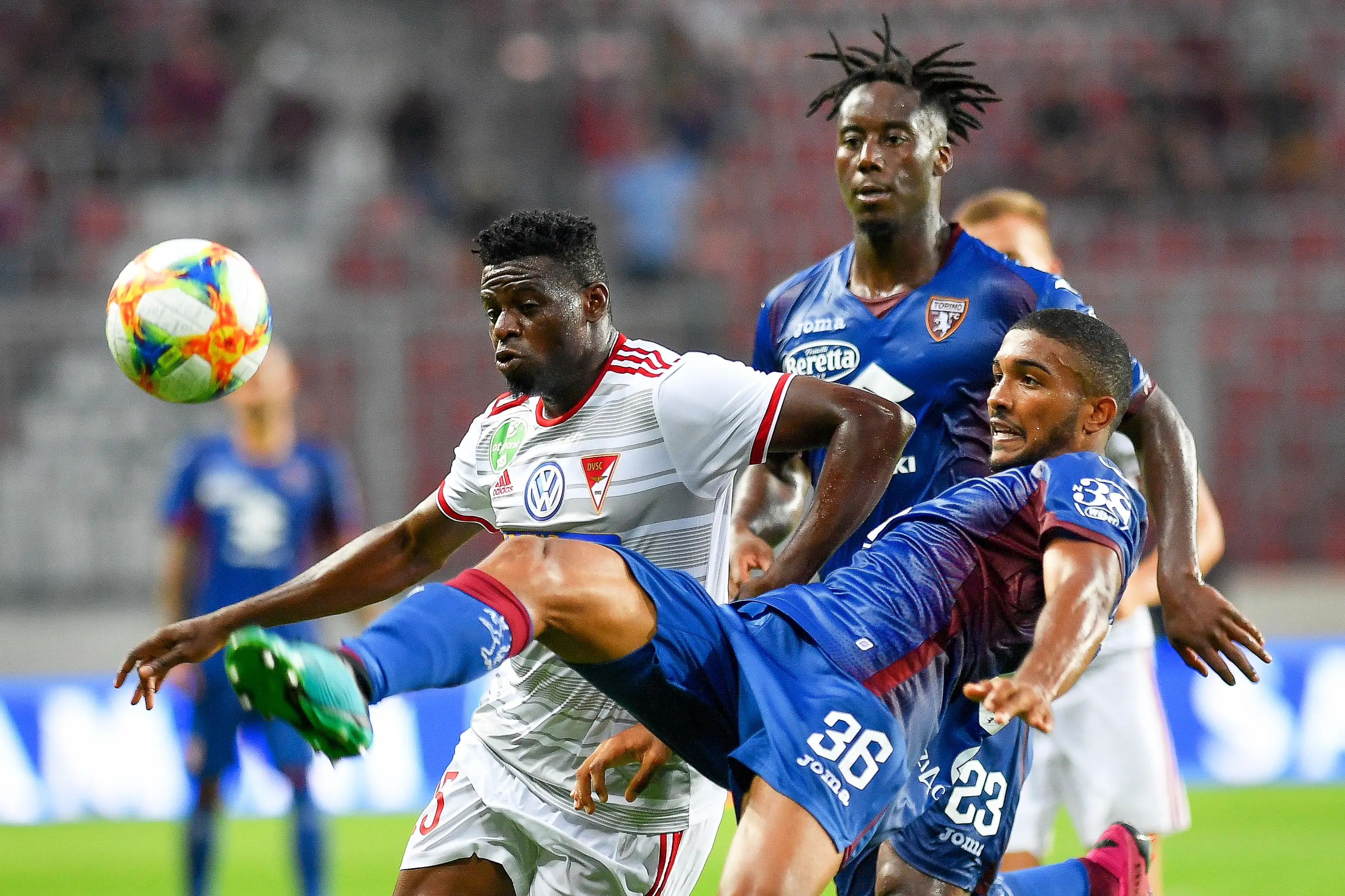 九游娱乐官方网站-包含意甲联赛战况激烈，球队各有千秋的词条