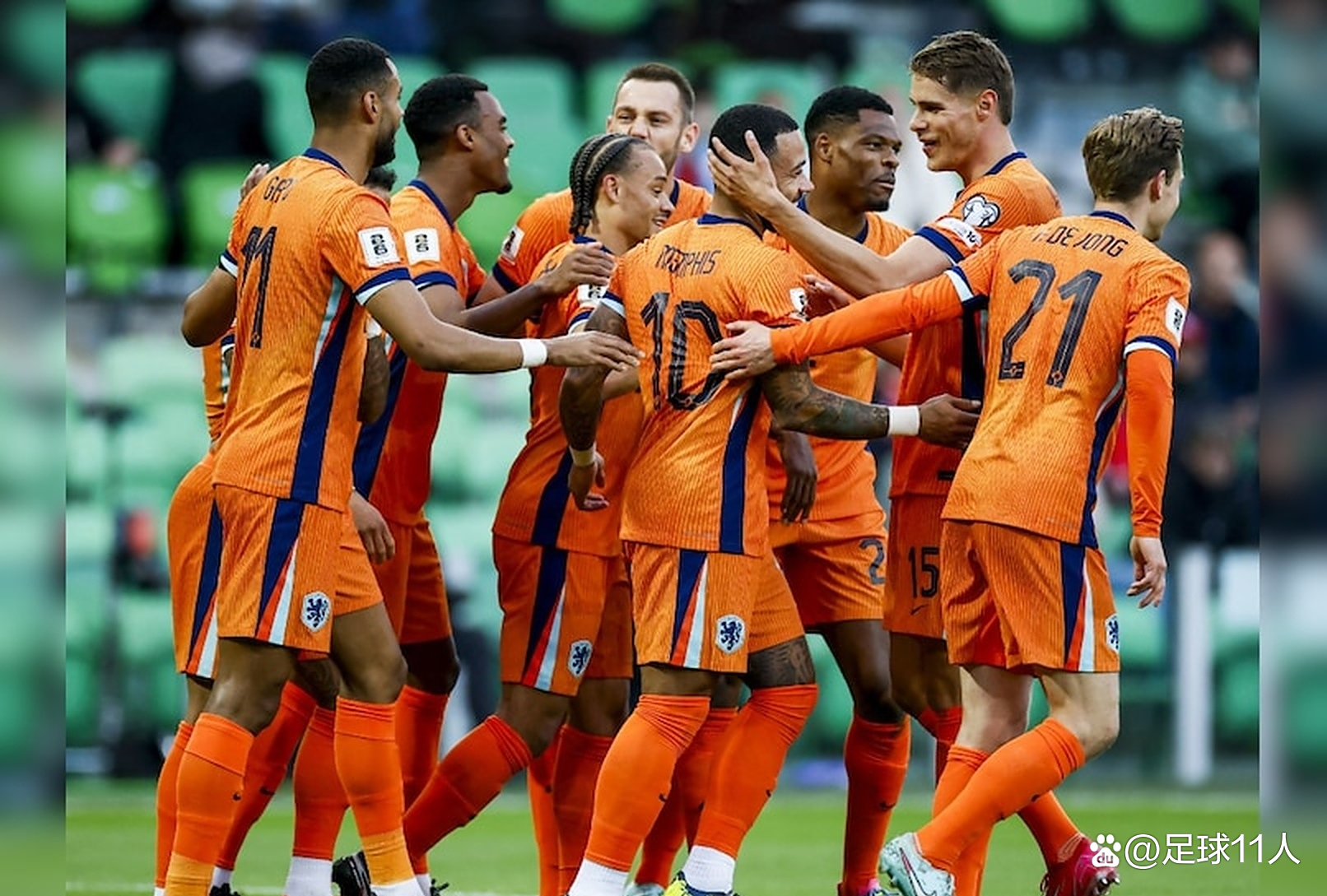 荷兰队在客场战胜挪威，取得关键胜利的简单介绍