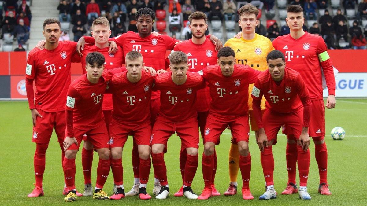 9you娱乐-拜仁慕尼黑客场逆转多特蒙德，领跑积分榜