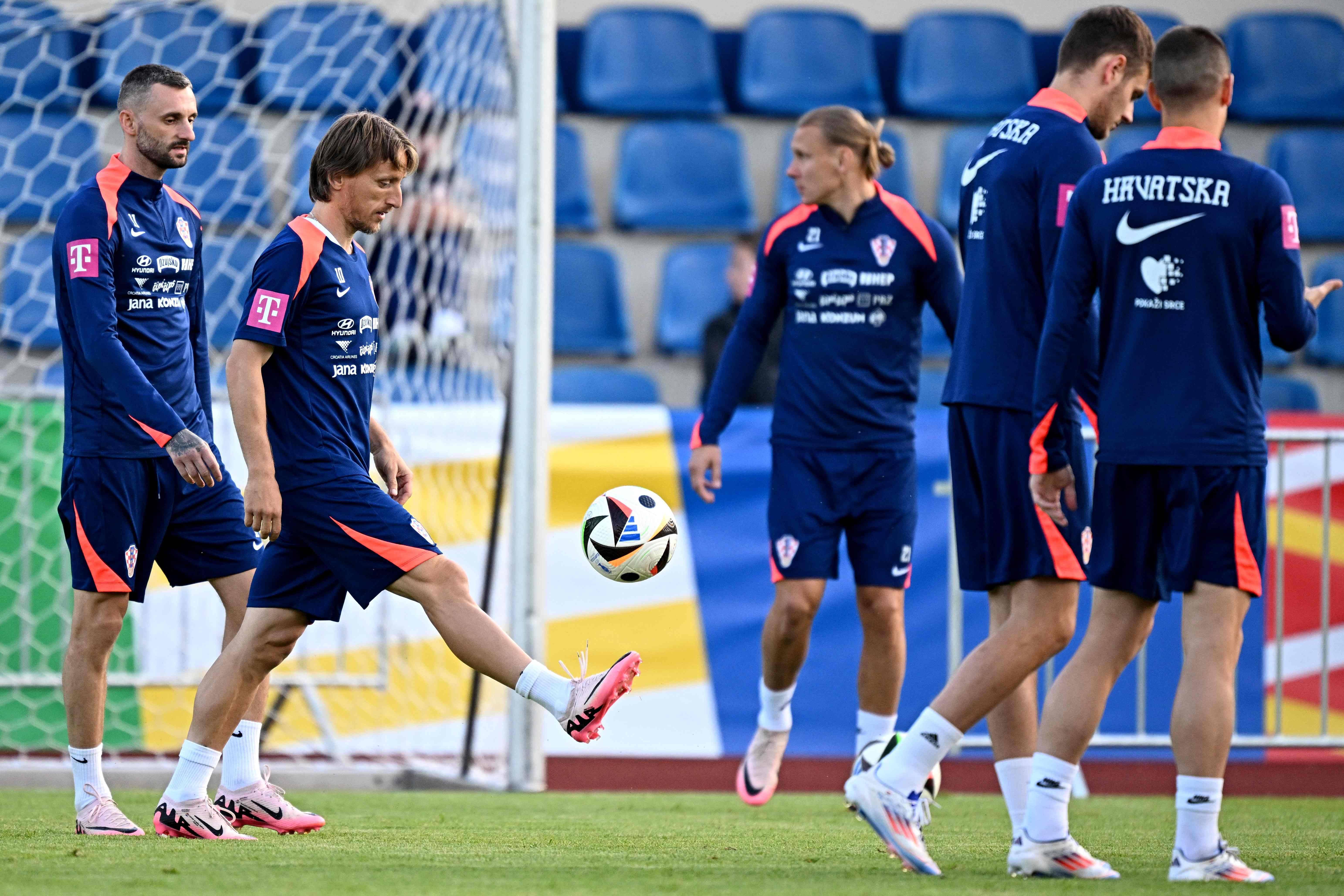 瑞典主场逼平克罗地亚,保住前进动力 瑞典主场逼平克罗地亚,保住前进动力