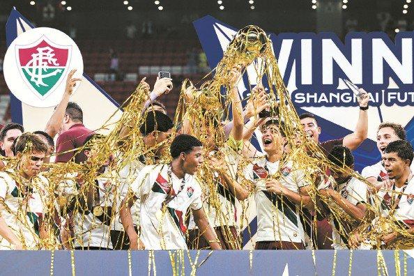 足球盛宴，国际豪门集体俯首称臣