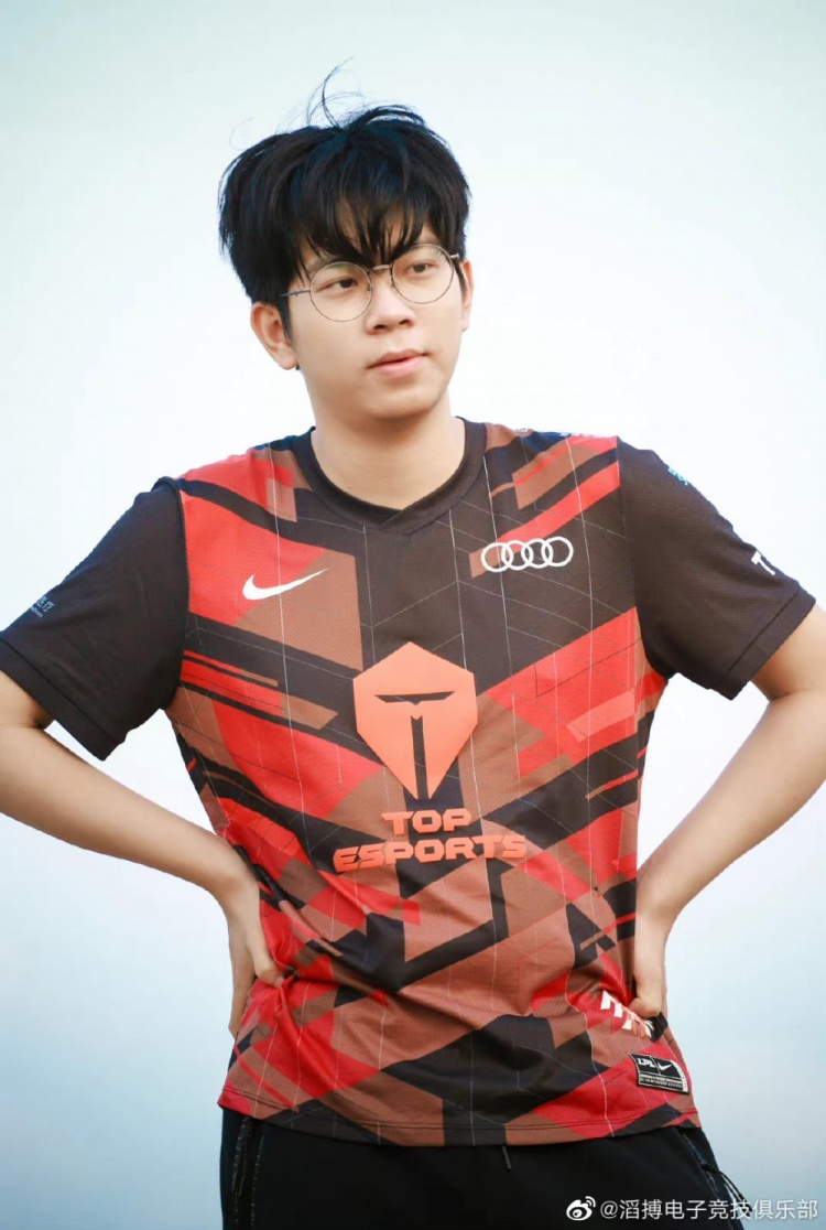 九游VIP-包含TES轻取NS，JackeyLove完成史诗逆转强强对话全球总决赛，留下经典瞬间的词条