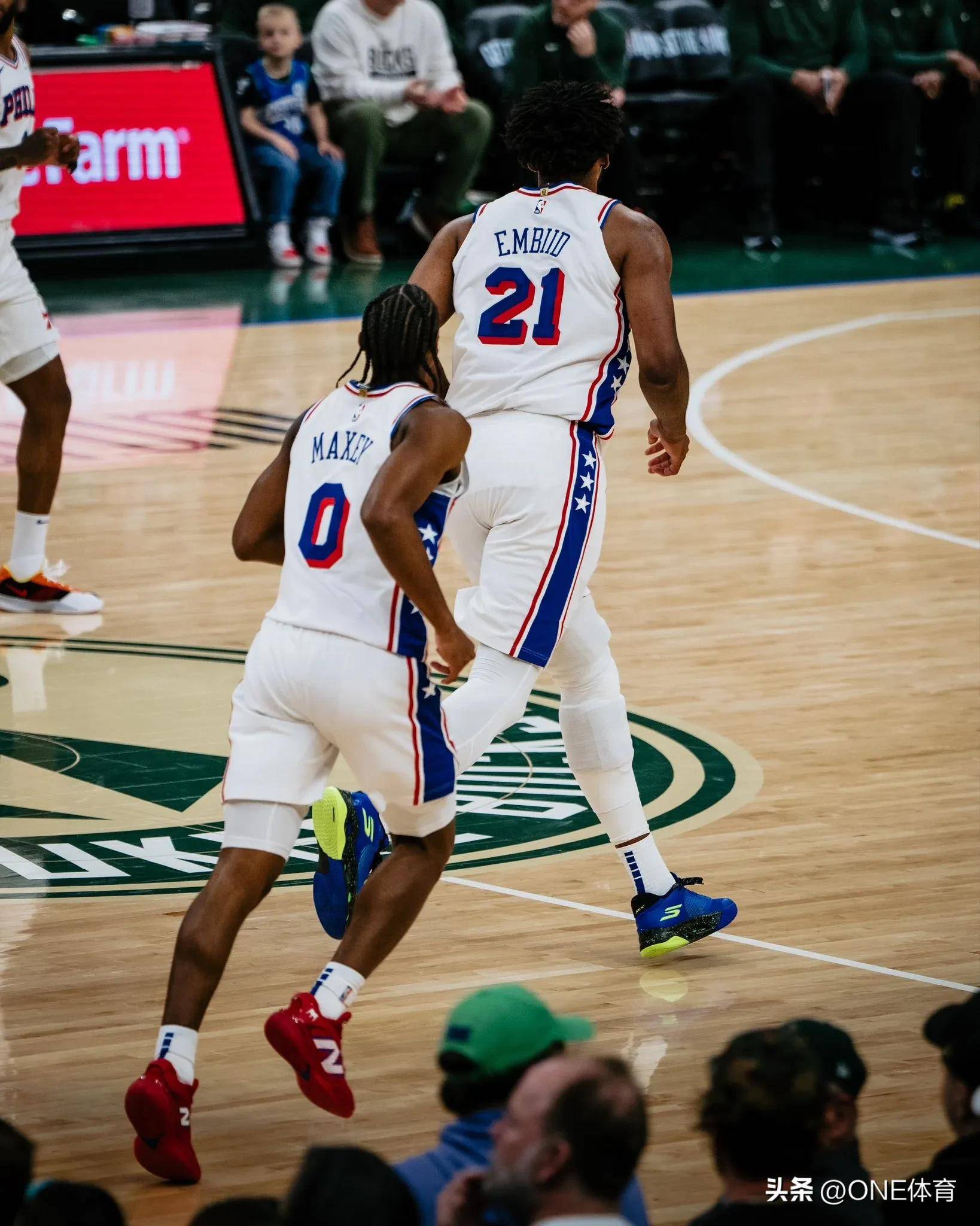 九游游戏-76人队完胜湖人，险胜对手