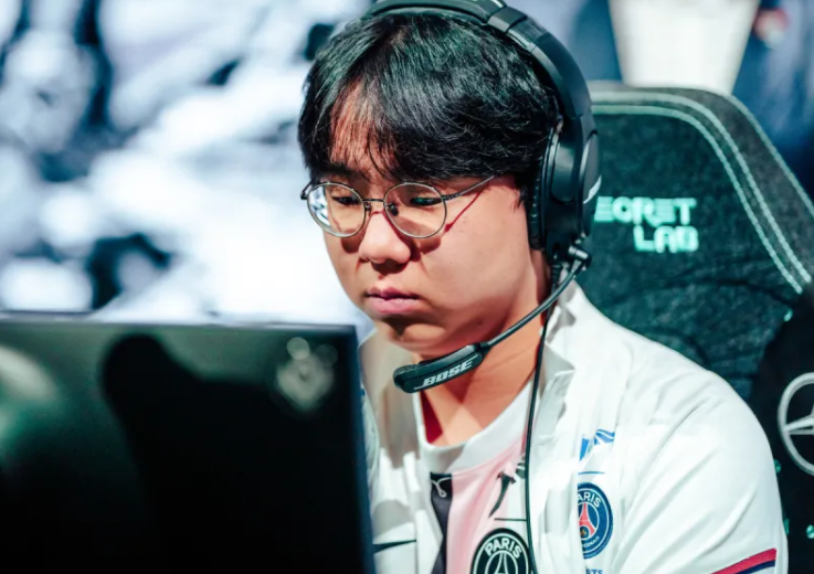 九游娱乐-LGD翻盘PSG，Faker拿下关键大龙强强对话半决赛，点燃全场激情的简单介绍