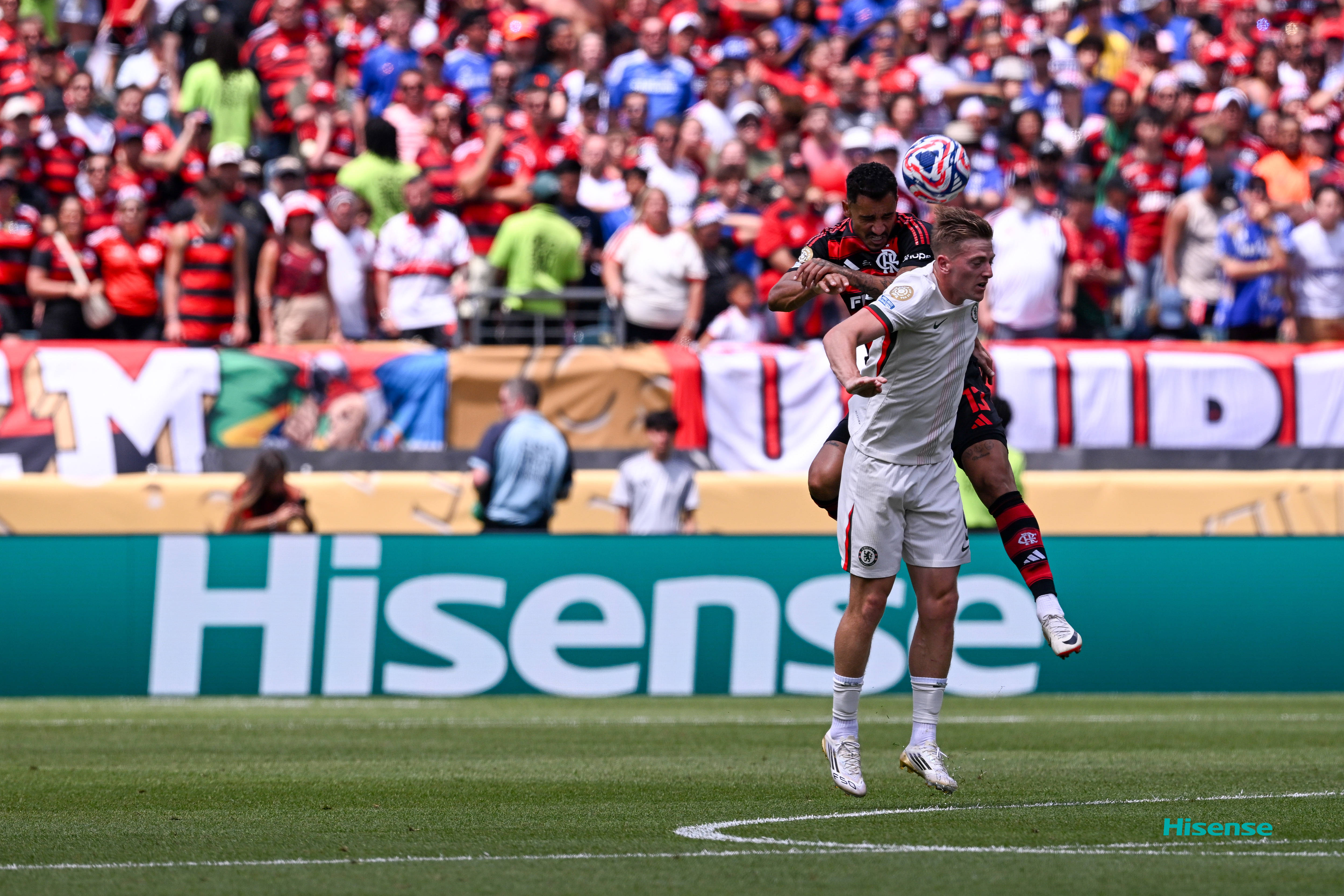 欧洲杯豪门对决，谁能笑到最后