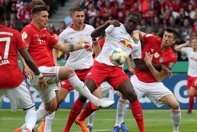 九游体育直播-拜仁慑服对手，全队表现令人惊叹