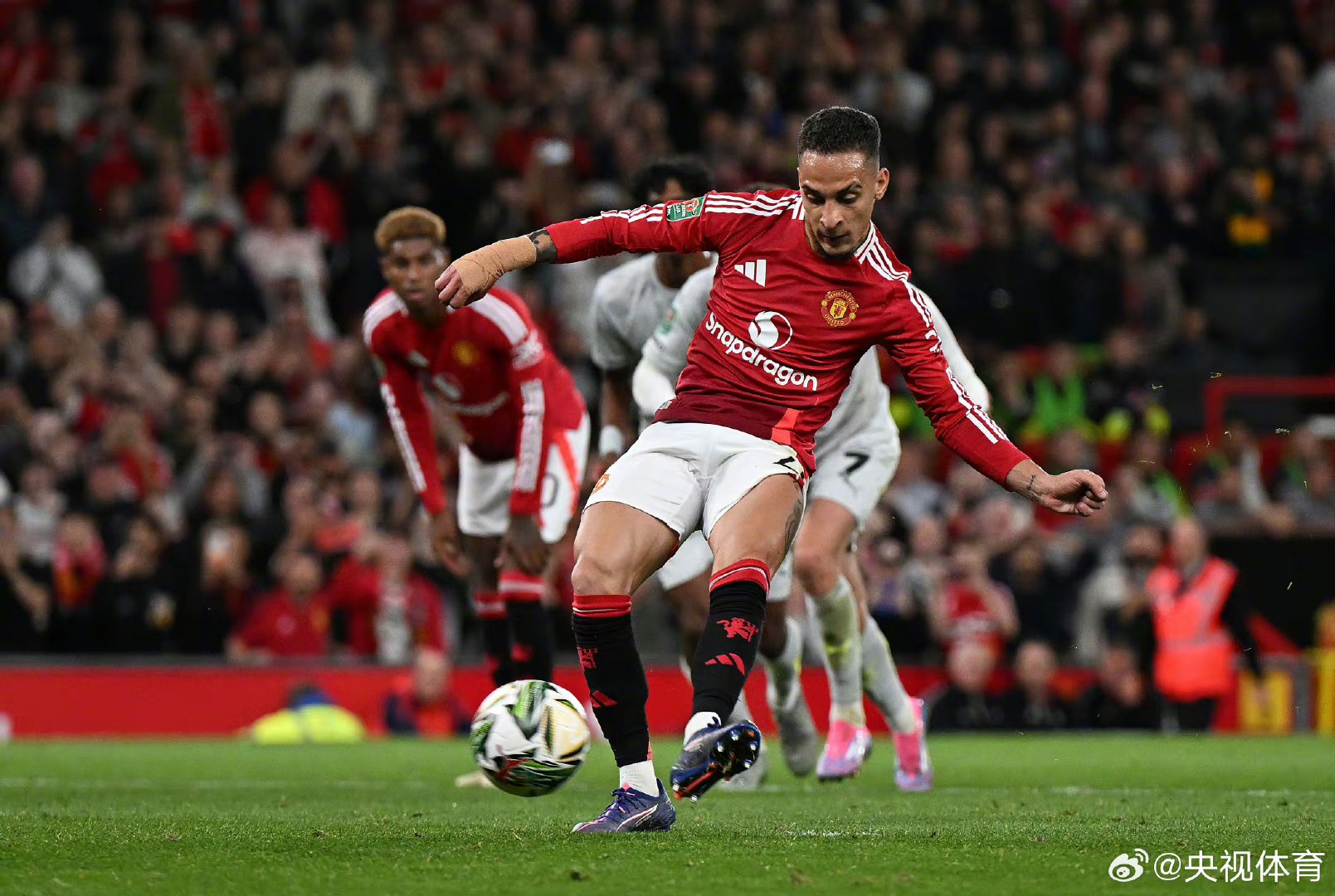 九游体育官方入口-曼联后卫发威，助球队大胜对手