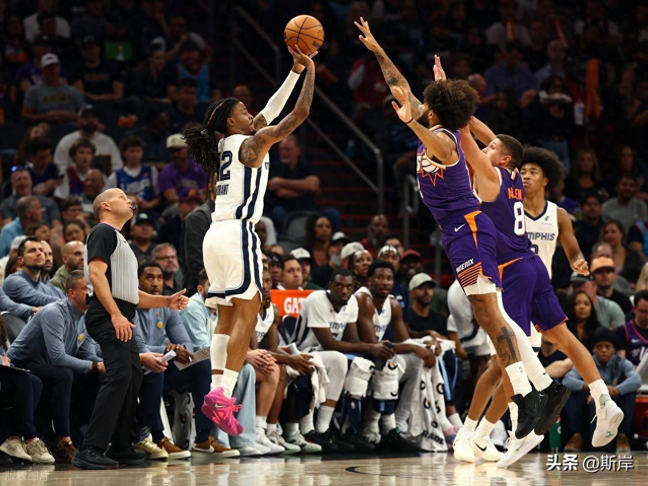 灰熊横扫火箭，布克高光表现