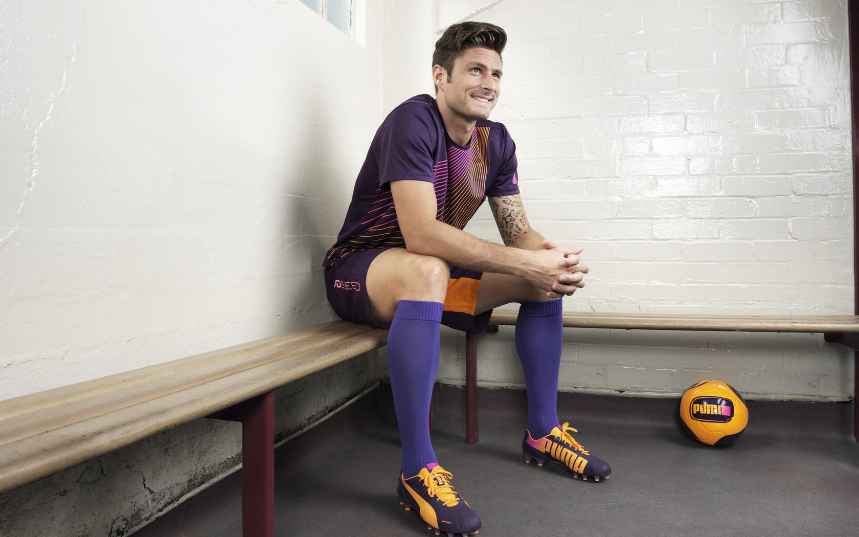 当横扫与接管相遇,体育世界里,规则正在被谁重写?