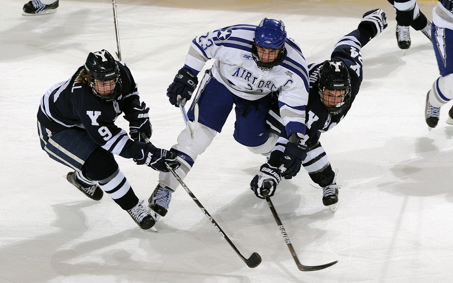 戴维斯杯,一曲终了,阿尔卡拉斯的琴弓下,联合杯的喧嚣归于沉寂